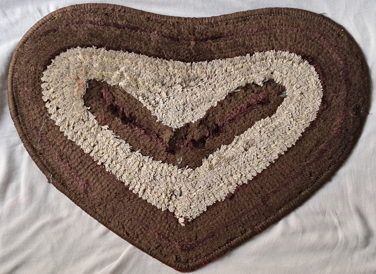 Handmade Brown & Beige Heart Shaped Rug – Decorative Cotton Floor Mat for Home