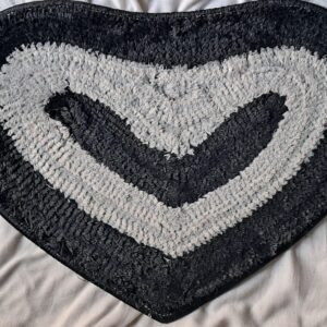 Handmade love shaped cotton rug